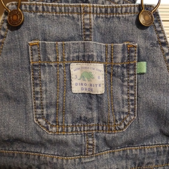Boys shorts Overalls - Picture 2 of 3